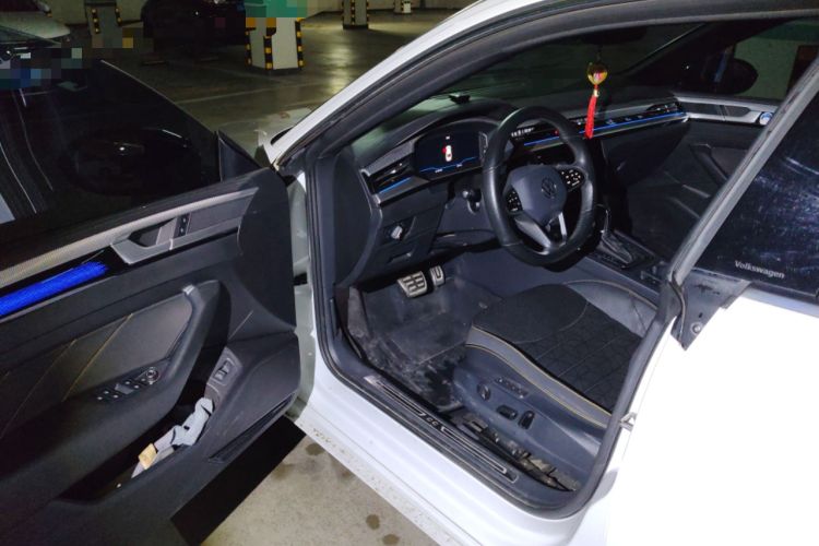 Used Volkswagen FAW-Volkswagen CC 2023 380TSI Striking Edition
