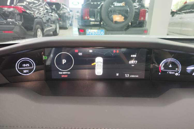 Used Changan UNI-V 2024 1.5T Luxury Edition
