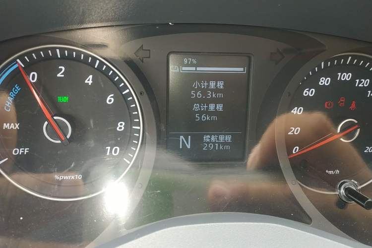 Used Wuling Yangguang 2024 300KM Comfort Version Passenger Van 75kW
