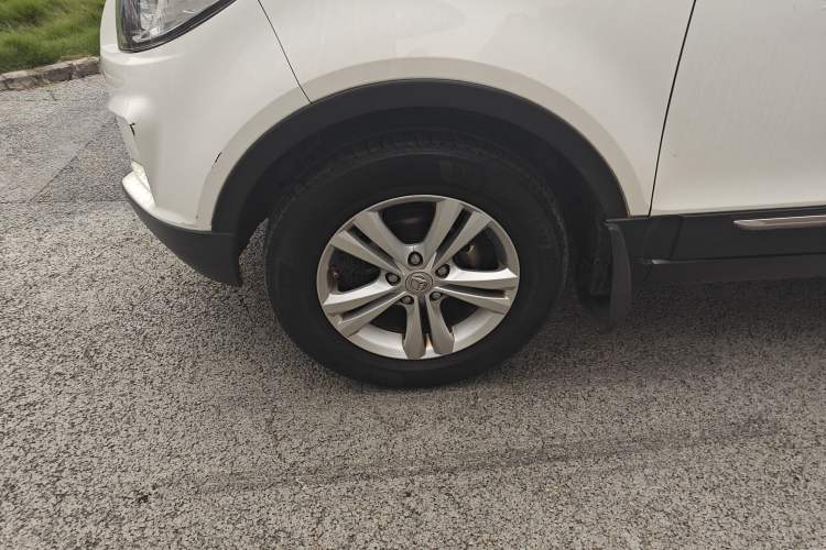 Used HYOSOW S3 2014 1.5L Luxury Version China IV Emission Standard