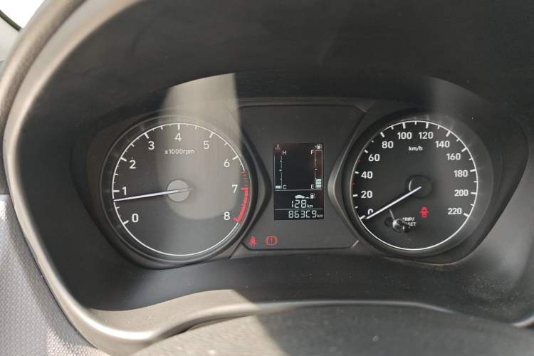 Used Hyundai Verna 2017 1.4L Manual Refreshed Version China V Standard
