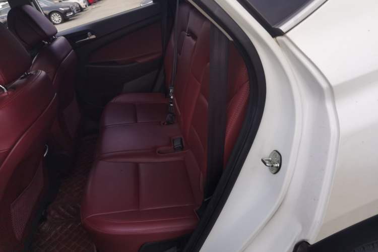 Used Hyundai Tucson 2015 1.6T Dual-Clutch Two-Wheel-Drive Smart Model
