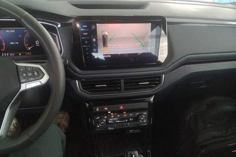 Used Volkswagen Tharu 2025 NewRui 300TSI Prestige Edition