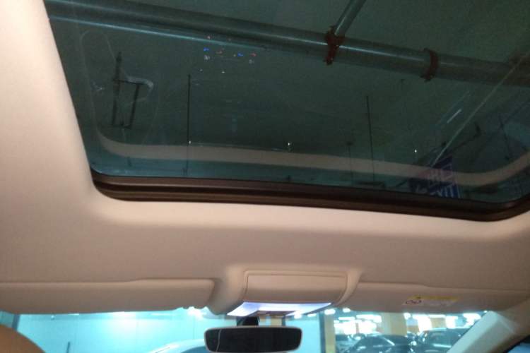 Used Volkswagen Viloran 2020 330TSI Luxury Edition