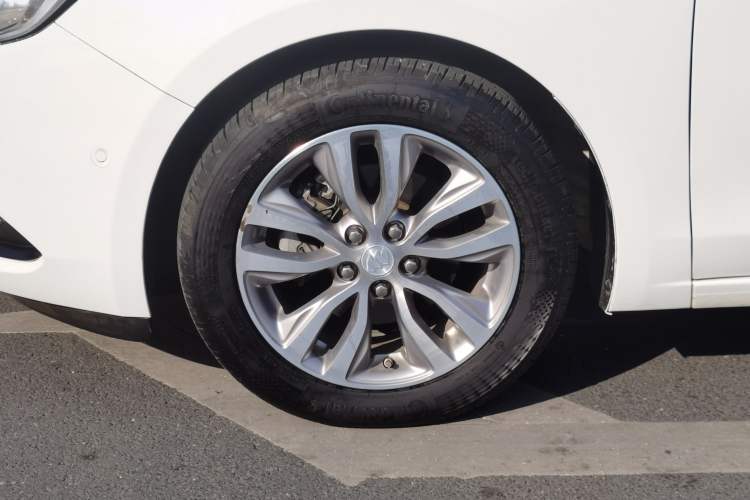 Used Buick GT 2019 18T Automatic Connected Flagship Version China VI Standard
