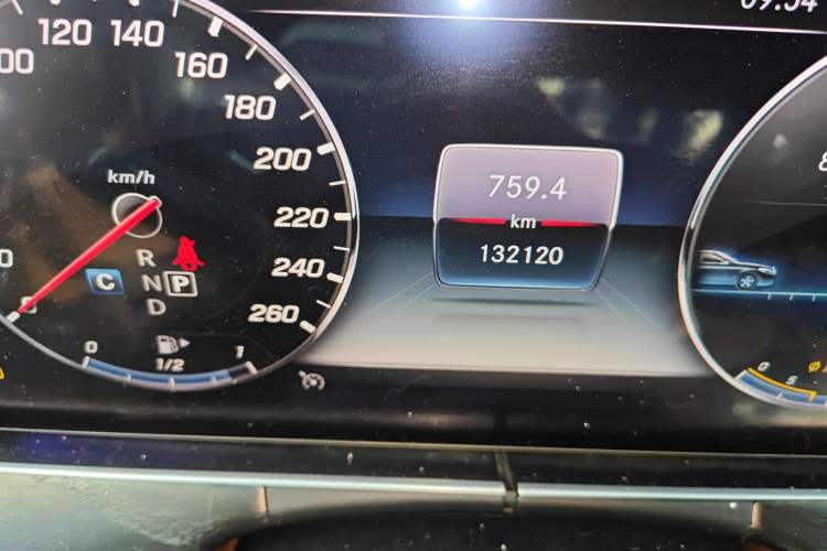 Used Mercedes-Benz E-Class 2019 E 300 L Sporty and Stylish Model