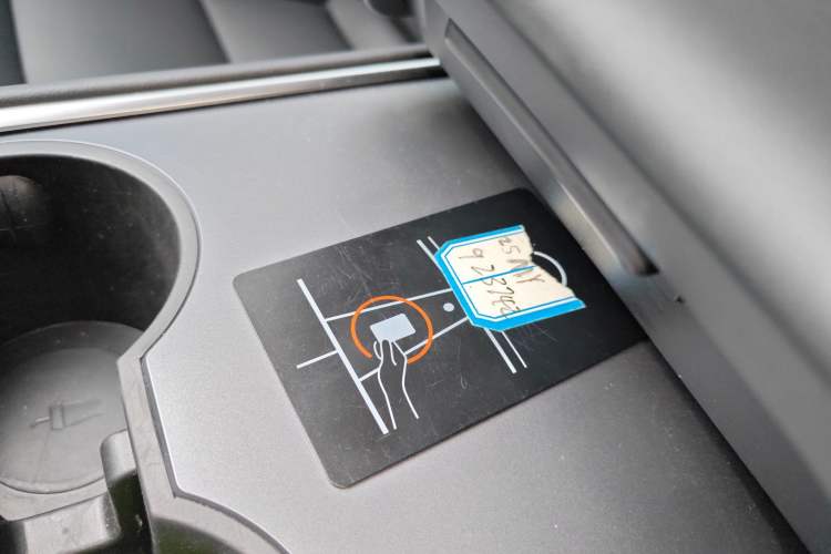 Used Tesla Model Y 2024 Rear-Wheel-Drive Version
