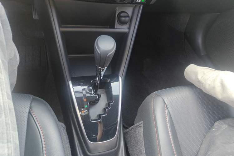 Used Toyota YARiS L 2022 X-Trail 1.5L CVT Luxury PLUS Edition
