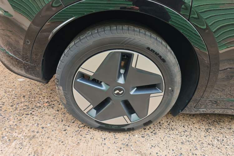 Used ONVO L60 2024 60 kWh All-Wheel Drive
