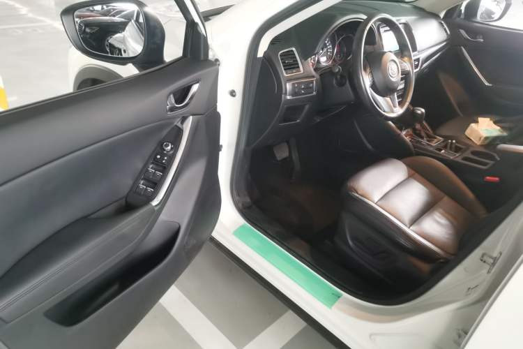 Used Mazda CX-5 2015 2.5L Automatic 4x4 Prestige Edition
