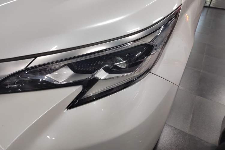 Used Toyota Sienna 2021 2.5L Hybrid Luxury Edition
