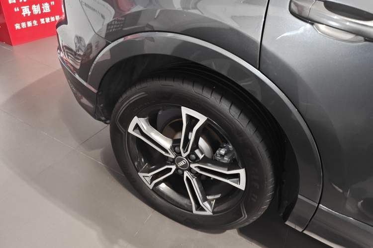 Used Audi Q3 2020 40 TFSI Fashion Dynamic Model
