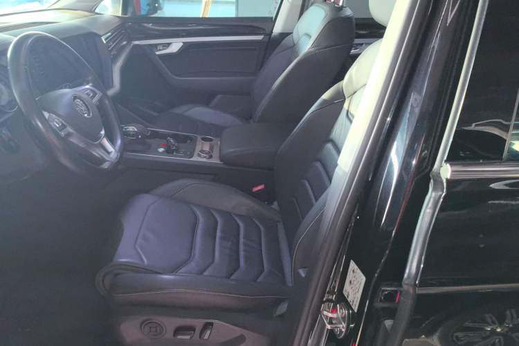 Used Volkswagen Touareg 2019 2.0 TSI Flagship Edition China VI