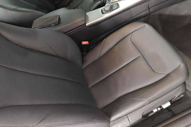 Used BMW 4 Series 2014 420i Fashion Model
