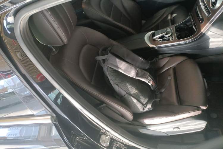 Used Mercedes-Benz GLC 2019 Refreshed GLC 300 L 4MATIC Dynamic Edition
