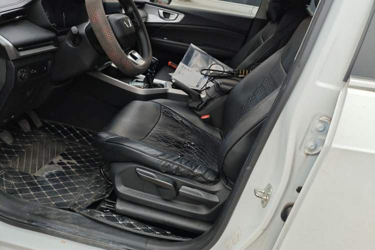 Used Wuling Jiachen 2022 1.5T Manual Light Enjoyment Dynamic Version
