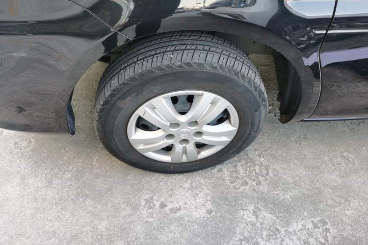 Used FORTHING Lingzhi 2020 M5L 1.6L Utility Model
