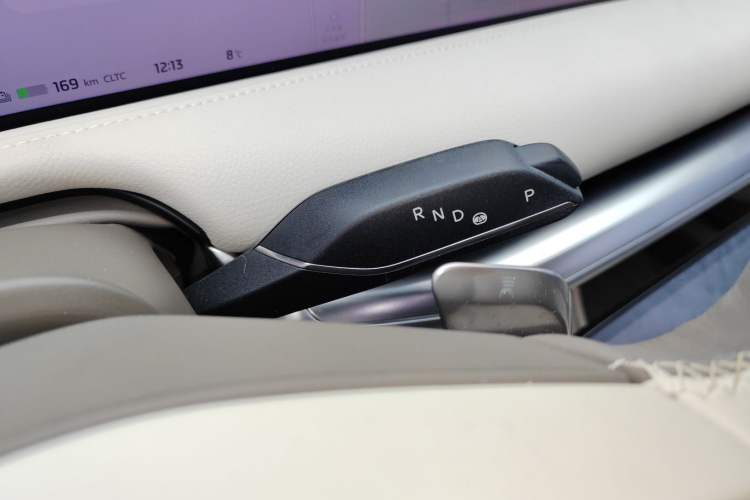 Used  L7 2022 Dynamic Model