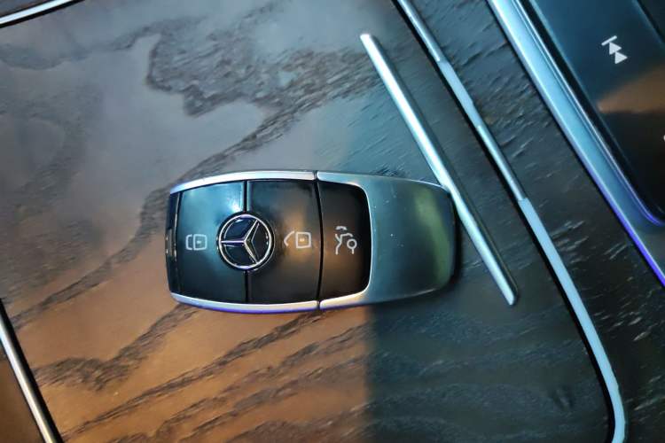 Used Mercedes-Benz E-Class 2019 Facelifted E 300 L Stylish Version
