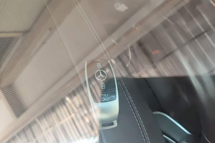 Used Mercedes-Benz E-Class 2021 Facelift E 260 L
