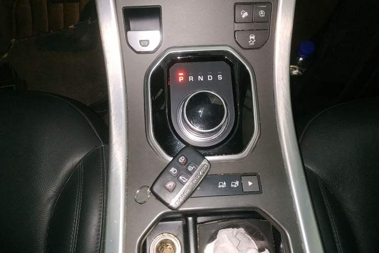 Used Land Rover Range Rover Evoque 2018 240 PS SE Smart Brilliance Edition