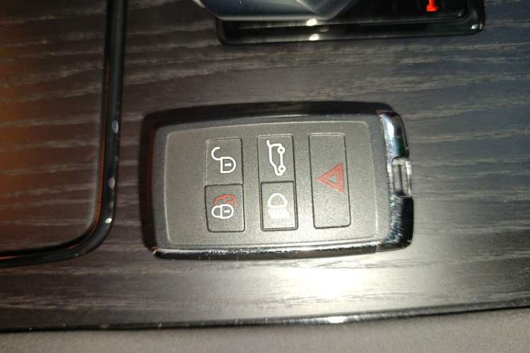 Used Land Rover Discovery Sport 2024 Luxury Custom Edition