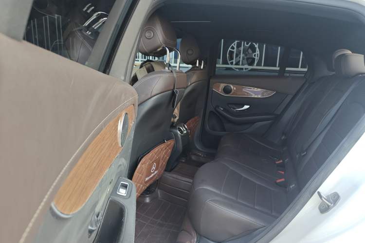 Used Mercedes-Benz GLC Coupe 2019 Facelift GLC 260 4MATIC Coupe SUV
