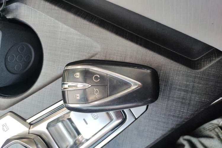 Used Changan UNI-V 2022 1.5T Prestige Version
