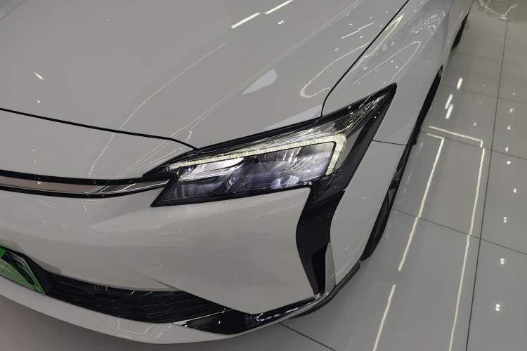 Used Buick Velite 6 2024 430km Comfort Edition
