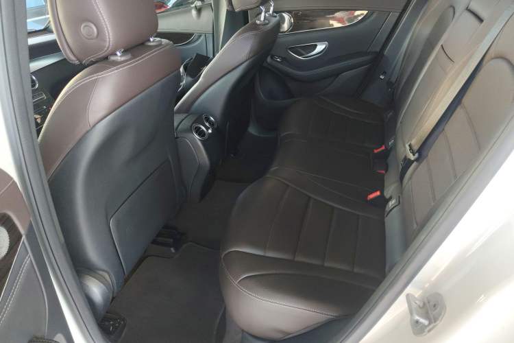 Used Mercedes-Benz GLC 2016 GLC 260 4MATIC Luxury Model
