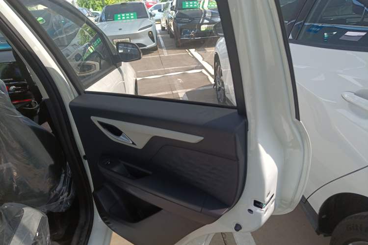 Used  E10X 2024 Charming Edition 301km Lite