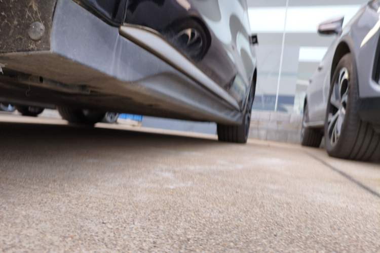 Used BYD Han 2024 EV Glory Edition 610 km All-Wheel Drive "Tian Shen Zhi Jia" Intelligent Driving Model
