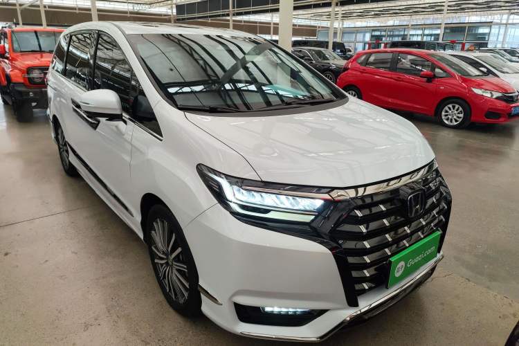 Used Honda Elysion 2024 2.0L eHEV Luxury Edition
