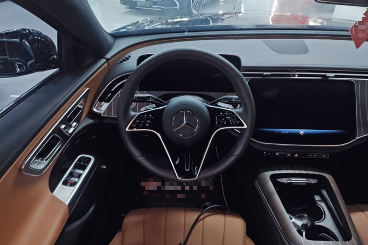 Used Mercedes-Benz E-Class 2025 Facelift E 300 L Fashion Edition
