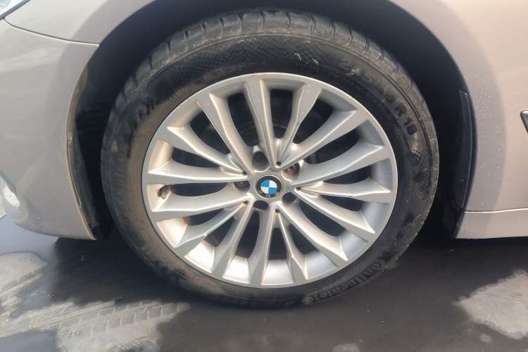 Used BMW 5 Series 2018 525Li Luxury Package
