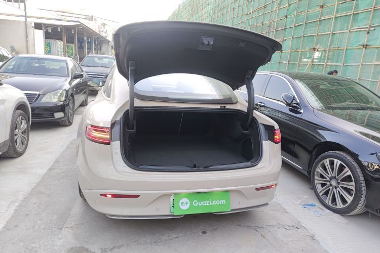 Used Hima Luxeed S7 2025 855 km Max
