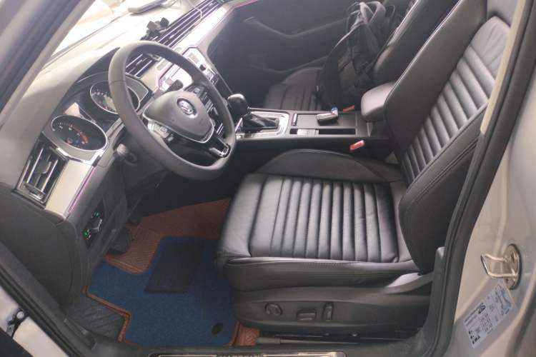 Used Volkswagen Magotan 2019 330TSI DSG Leading Edition China V Standard
