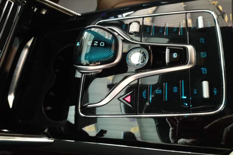 Used BYD Tang New Energy 2021 DM 2.0T Four-Wheel Drive High-Performance Luxury Model