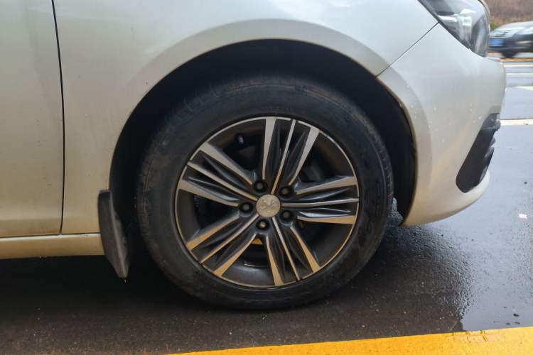 Used Peugeot 308 2018 1.6L Automatic Luxury Edition
