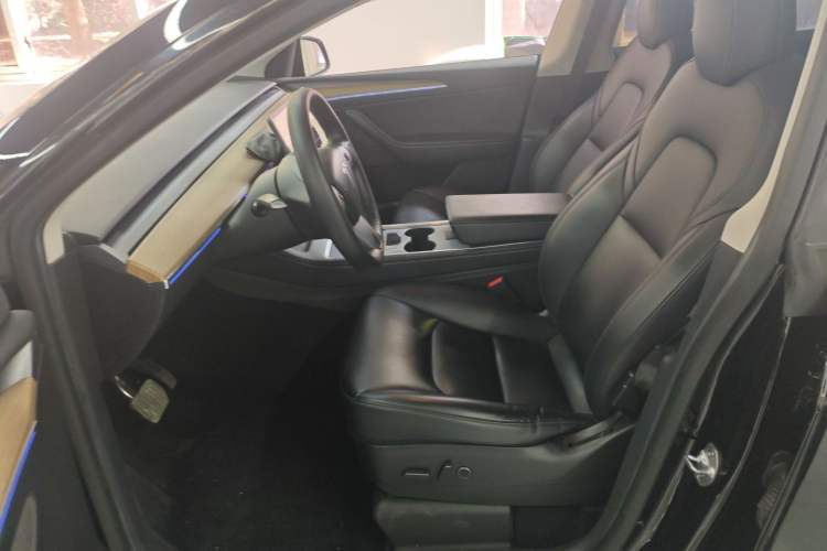 Used Tesla Model Y 2022 Rear-Wheel-Drive Version
