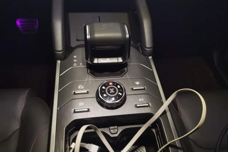 Used JETOUR Traveler 2023 2.0T All-Wheel Drive CrossPRO+
