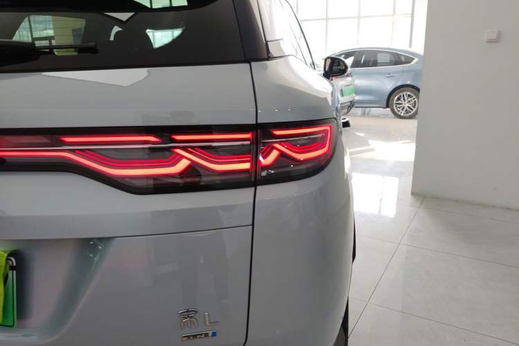 Used BYD Song L DM-i 2025 Intelligent Driving Version 160 km Beyond-Range Type