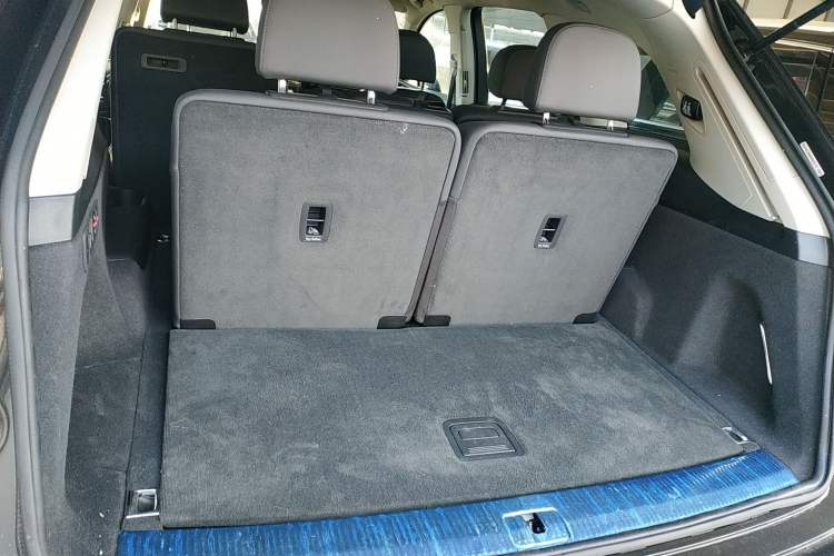 Used Audi Q7 2021 55 TFSI quattro S line Sport model
