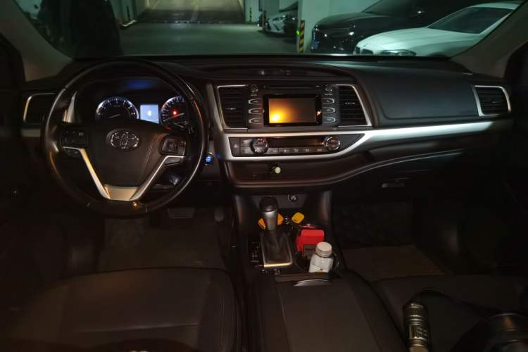 Used Toyota Highlander 2015 2.0T Four-Wheel Drive Luxury Edition 7-Seater
