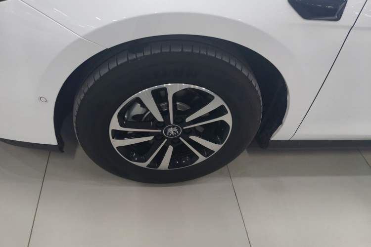 Used BYD Qin PLUS 2025 DM-i Smart Drive 120KM Superior Model