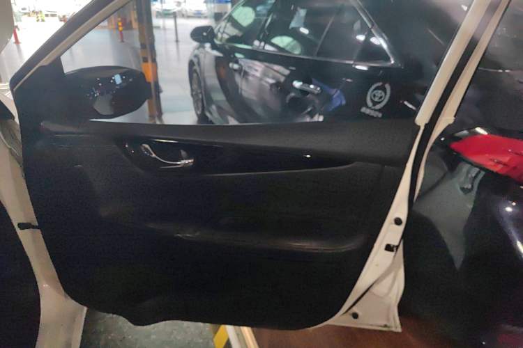 Used Nissan Tiida 2016 1.6L CVT Smart Drive Edition
