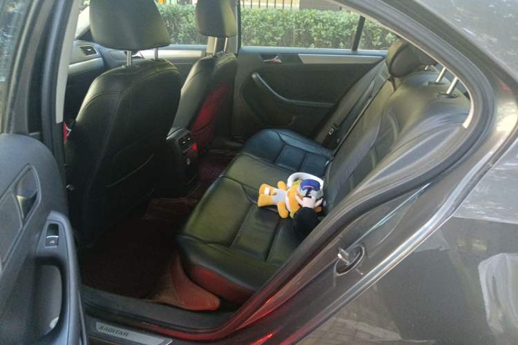 Used Volkswagen Sagitar 2012 1.4TSI Automatic Luxury Edition
