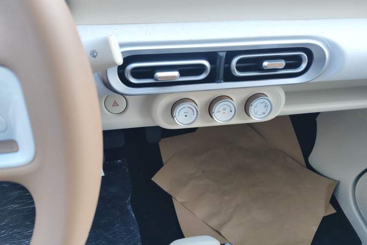 Used Wuling Hongguang MINIEV 2024 3rd Generation 215km Youth Edition
