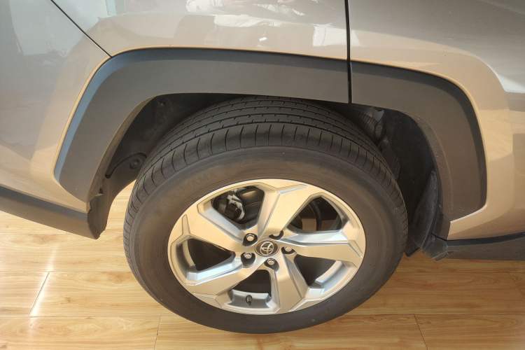 Used Toyota RAV4 2022 2.0L CVT Two-Wheel Drive Fashion Plus Edition
