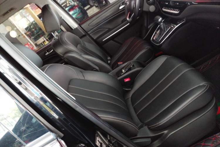 Used GAC Trumpchi M6 2021 270T DCT Luxury Edition (7-seater)
